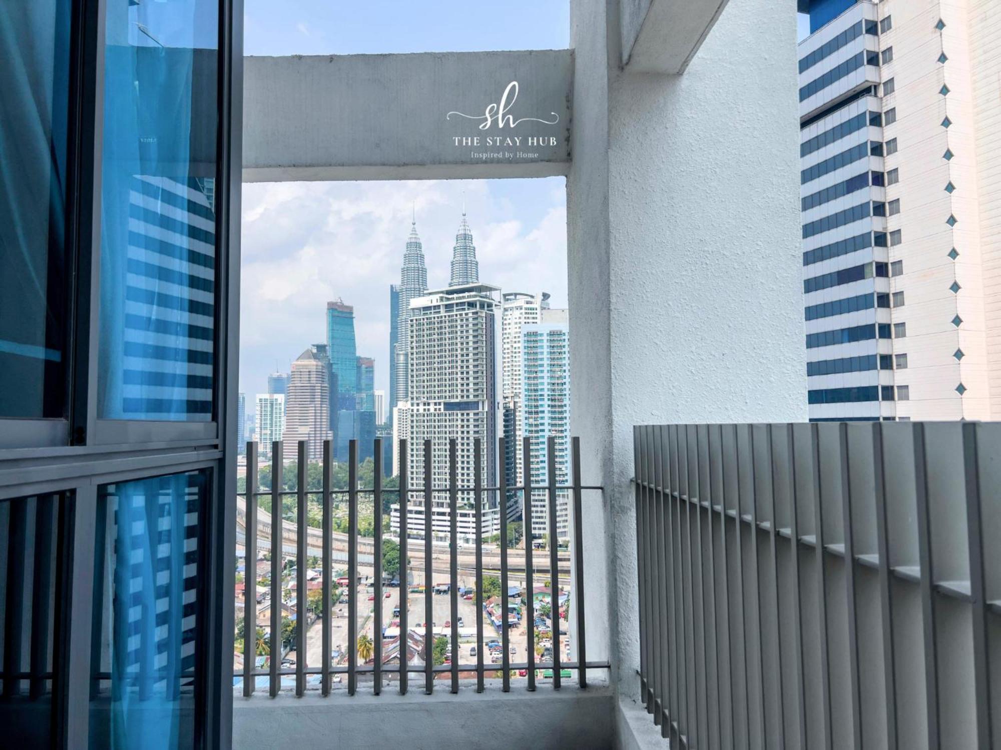 Апартаменты The Luxe Klcc View Sky Pool Куала-Лумпур Экстерьер фото
